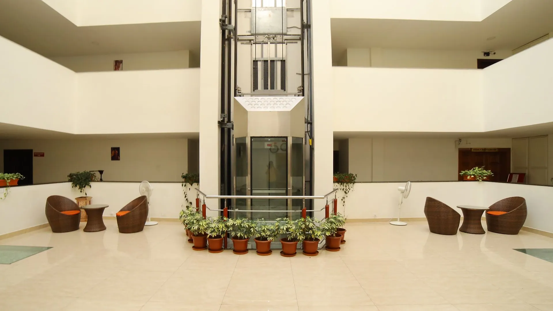 Oyo 2079 Near Medical College Hotel Thiruvananthapuram